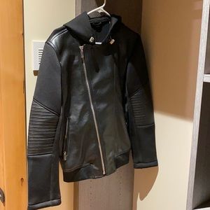 Guess jacket. Men’s size med